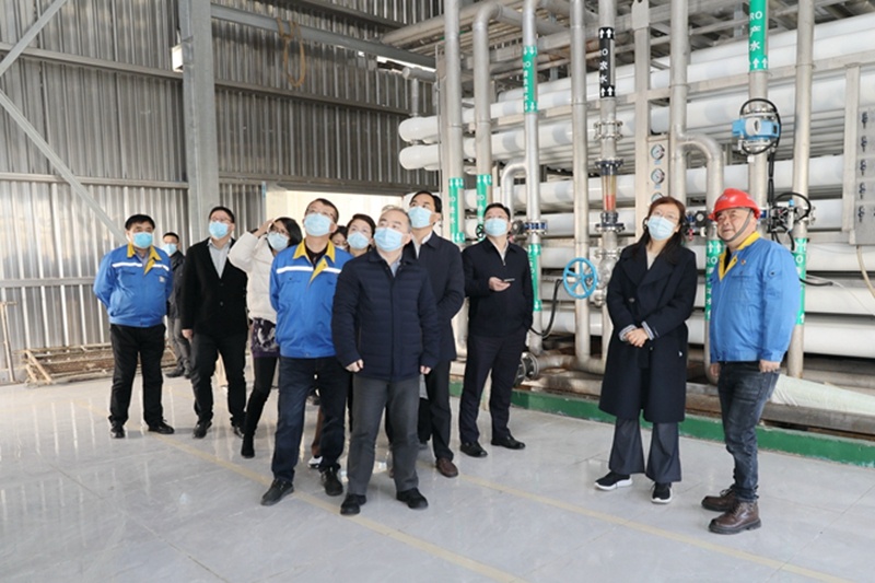 2022年12月15日，時任浙江省發展改革委黨組成員、副主任吳紅梅蒞臨景興紙業調研企業用能、節能工作